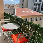 Center 2 Min Walk To Beach Quiet Sunny Balcony